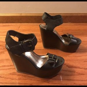 Madden Girl Wedge Open Toe Heels Size 6